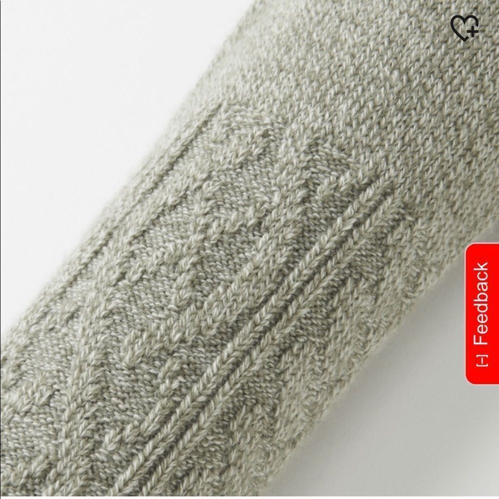 Uniqlo Heattech Cable Knit Leggings - Picture 3 of 7